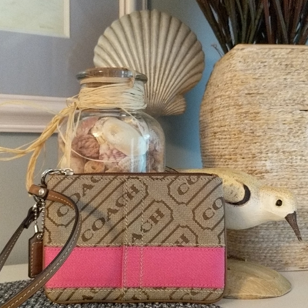 Coach wristlet NWOT - Picture 3 of 4